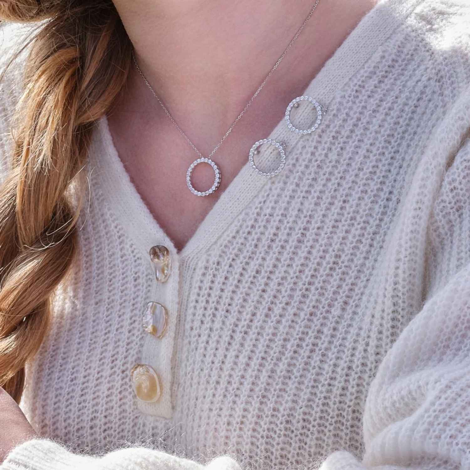 DETAIL258475